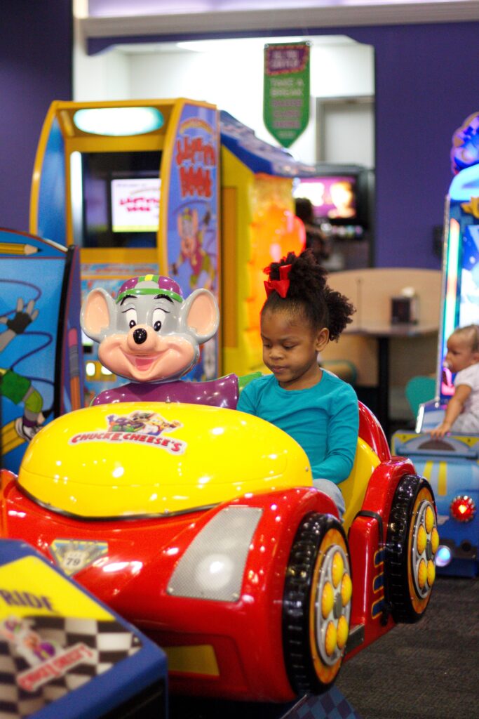 spring break at chuck e cheese